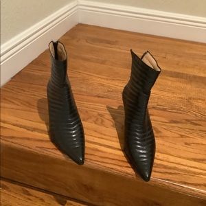 🚫SOLD❗️NWOT BOOTS LIKE CHANEL